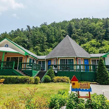 Charm Pension Gapyeong Bagian luar foto