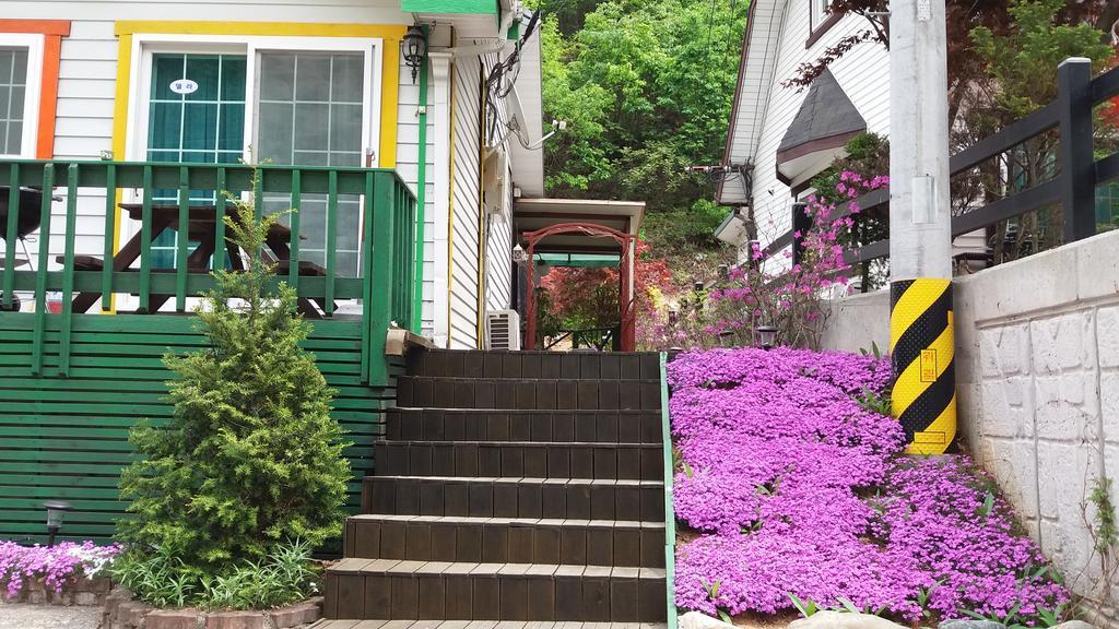 Charm Pension Gapyeong Bagian luar foto